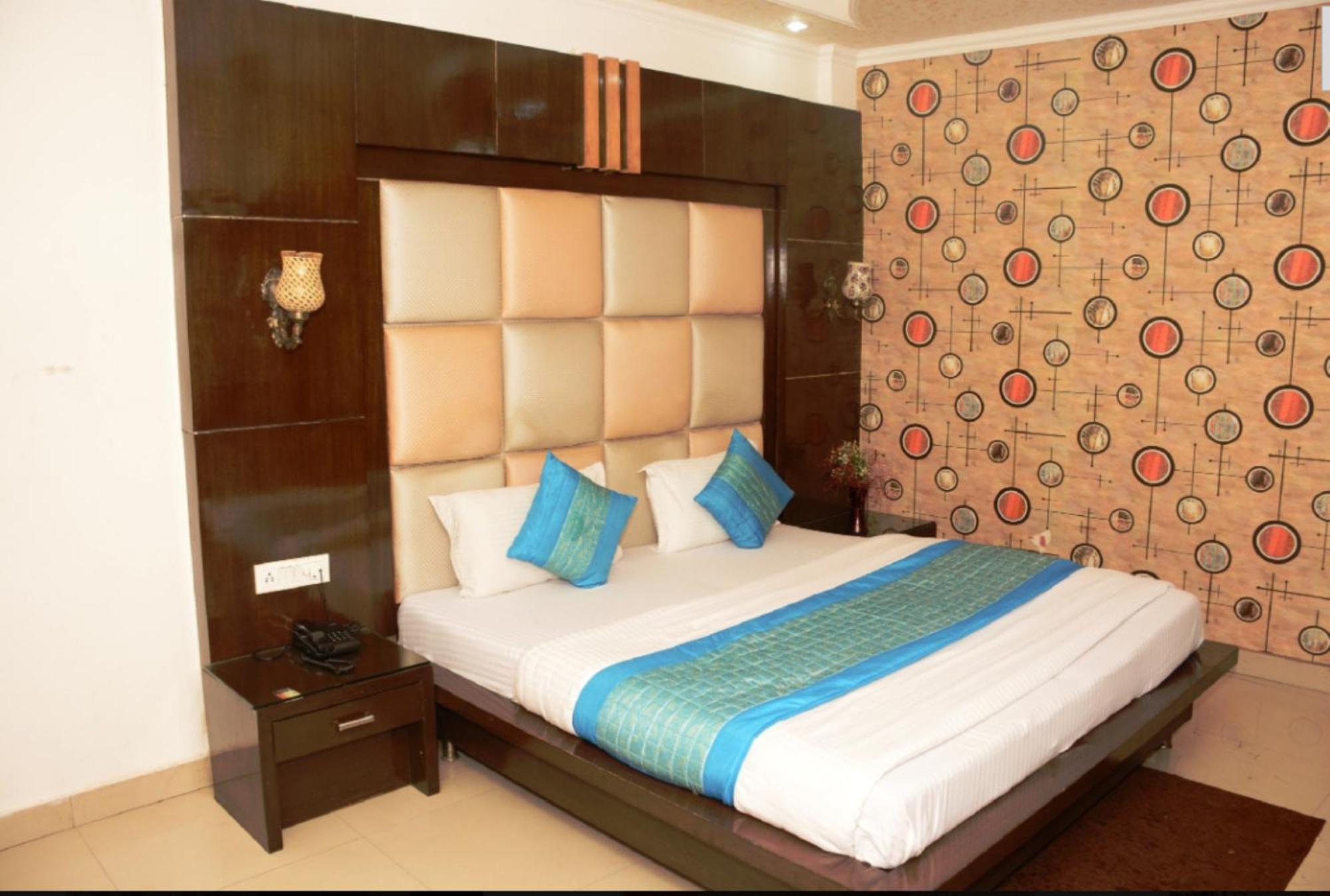 ניו דלהי Capital O 6408 Hotel Delhi Heart מראה חיצוני תמונה