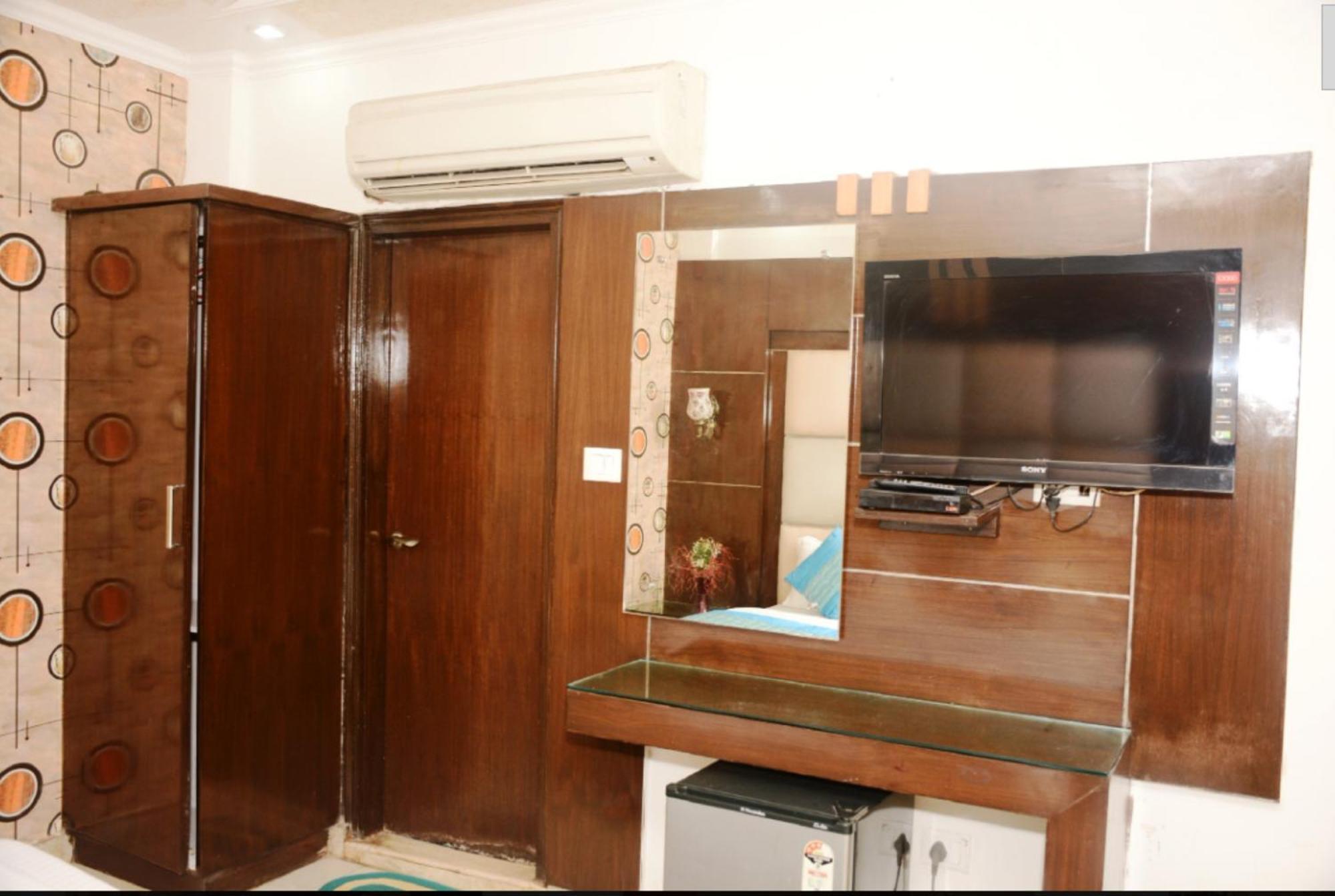 ניו דלהי Capital O 6408 Hotel Delhi Heart מראה חיצוני תמונה