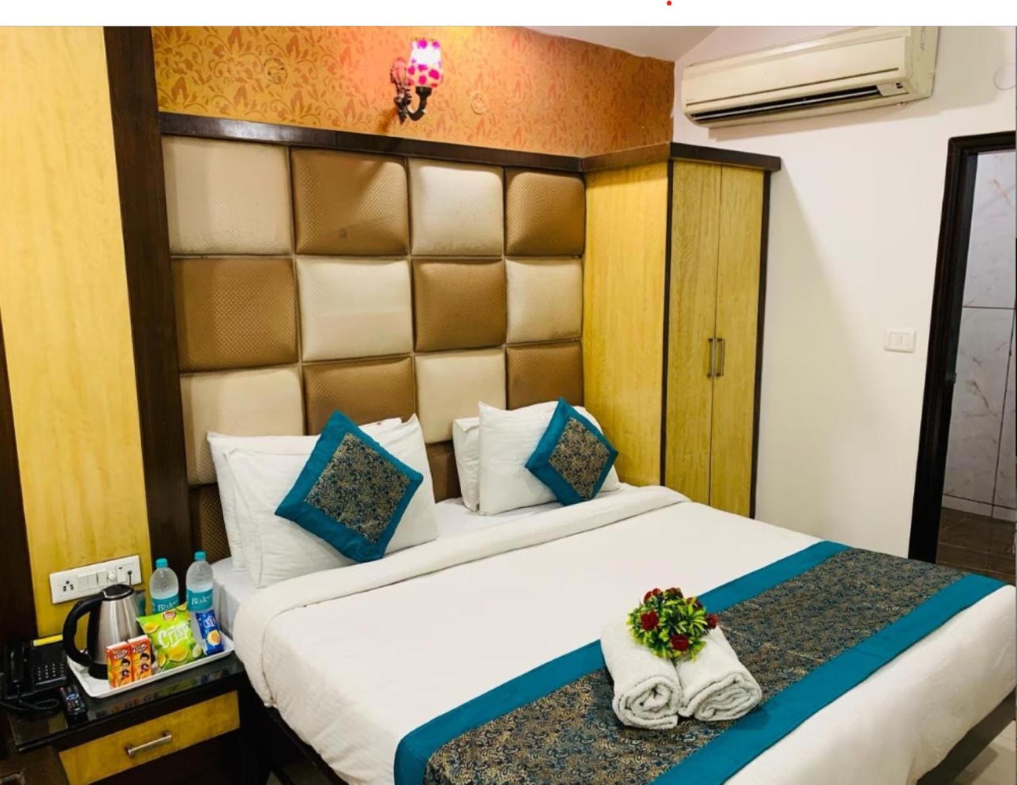 ניו דלהי Capital O 6408 Hotel Delhi Heart מראה חיצוני תמונה
