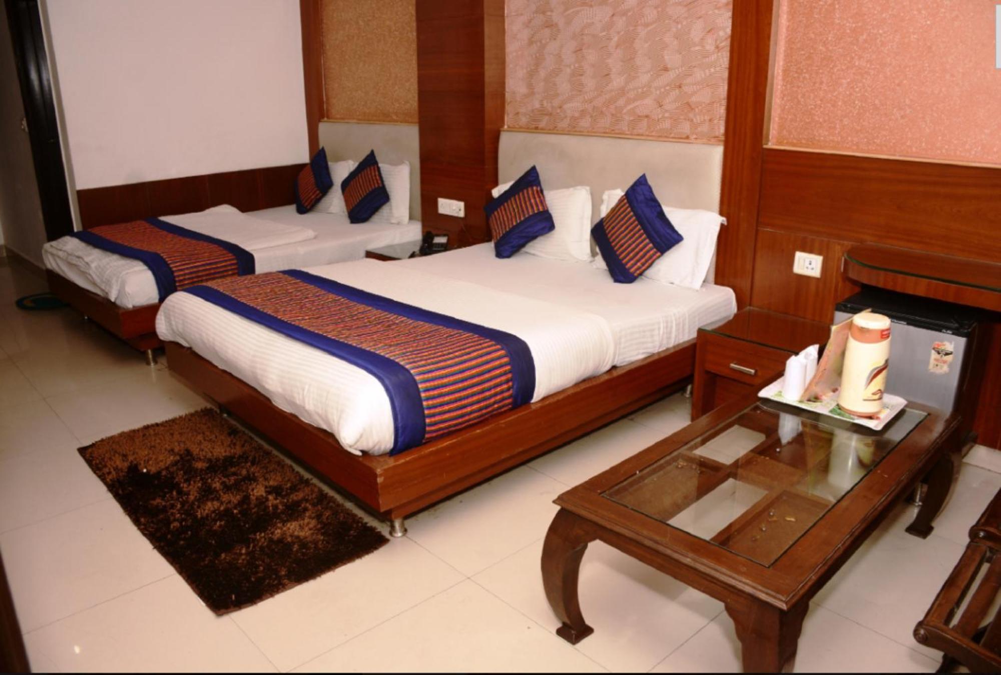 ניו דלהי Capital O 6408 Hotel Delhi Heart מראה חיצוני תמונה
