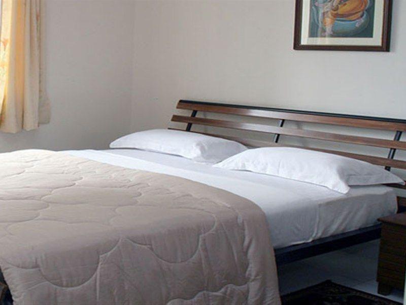 ניו דלהי Capital O 6408 Hotel Delhi Heart מראה חיצוני תמונה
