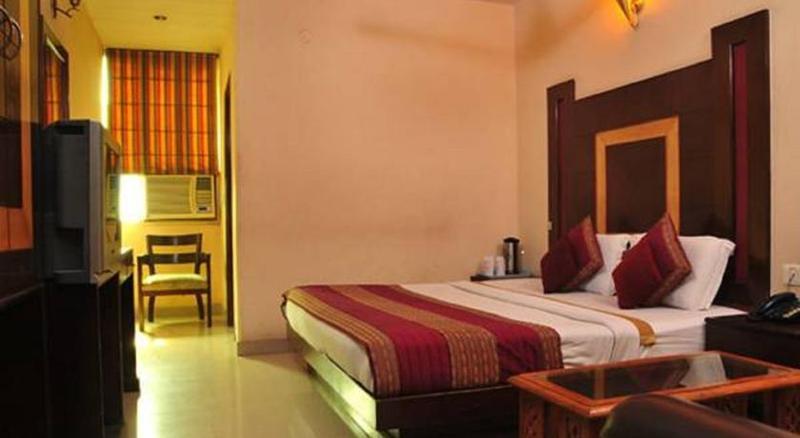 ניו דלהי Capital O 6408 Hotel Delhi Heart מראה חיצוני תמונה